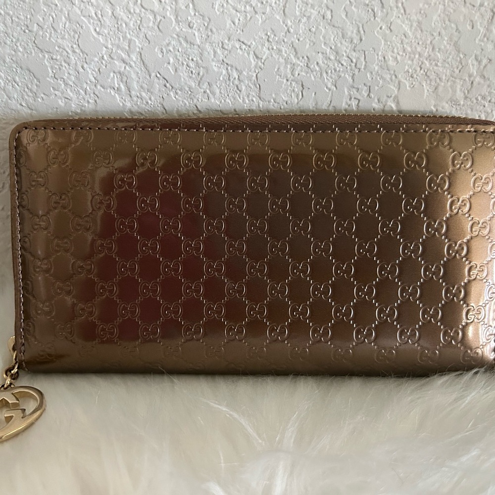 Gucci Metallic Guccissima Zip Around Long Wallet-Gold Micro GG Embossed Wallet